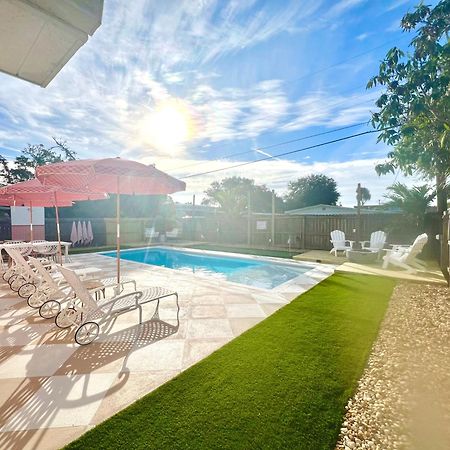 Luxury Villa 3 Blocks From The Beach With Pool A Fire Pit And Outdoor Oasis Mũi Canaveral Ngoại thất bức ảnh